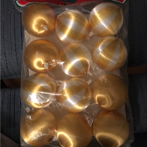 Vintage Alderbrook Set of 12 Unbreakable Christmas Ornaments 2” - Picture 6 of 7